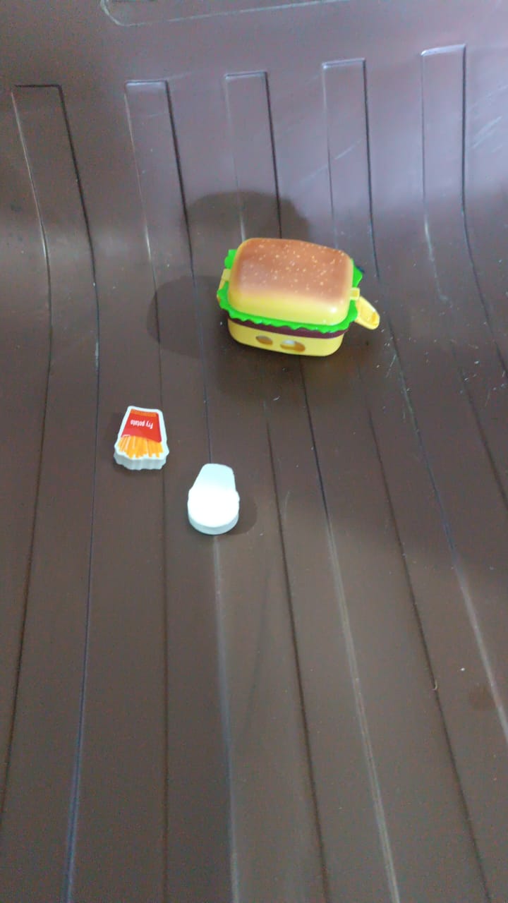 Plastic Burger Shape Small Size Double Hole Sharpener With Eraser (1 Set) Plastic Burger Shape Small Size Double Hole Sharpener With Eraser (1 Set)